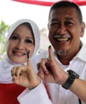 Jadi Wakil Gubernur, Deddy Mizwar Hanya Bawa Istri ke Bandung