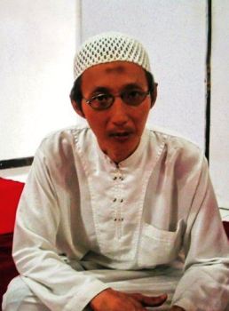 SURAT MARYAM MENGGUGAHKU UNTUK MASUK ISLAM