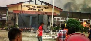LP Labuhan Ruku Dibakar