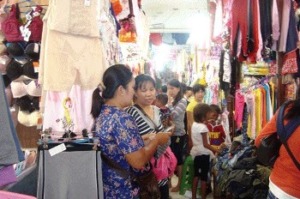 Warga Sibolga – Tapteng Belanja ke Padangsidimpuan