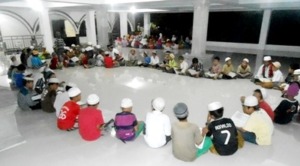 Desa Huraba Menggelar Magrib Mengaji