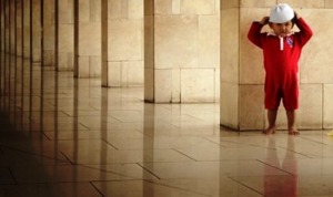 Membawa Anak ke Masjid, Bolehkah? (2-habis)