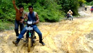 Terisolir, Kaum Ibu Desa Batahan Hanya Dua kali Setahun Melihat Pasar