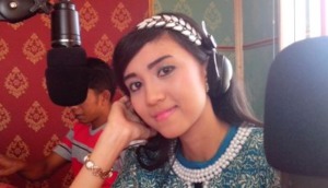 Nila Sari Kunjungi Radio dan Tympanum