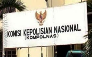 Mengikat Anggotanya di Tiang Bendera, Polisi Main Hakim Sendiri