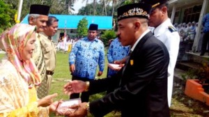 Di Panyabungan Timur, Anggota DPRD Pembaca Proklamasi