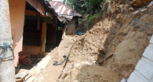 2 Rumah Di Kotanopan Tertimpa Longsor