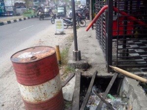 Warga Sipolu Polu Keluhkan Paret Tersumbat