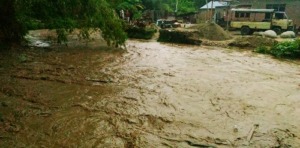 Sungai Aek Mata dan Sungai Rantopuran Meluap