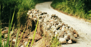 Hati-Hati, Jalur Roburan-Sirambas Berbahaya