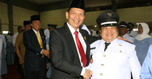 Bupati Tapsel : Kepala Desa Harus Merangkul Lawan Politik