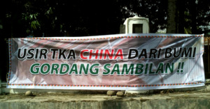 Spanduk “Usir TKA China” Muncul di Panyabungan