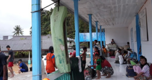 Banjir di Kecamatan Natal,  Warga Desa Setia Karya Mengungsi