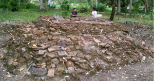 Kuburan Godang Abad 8 di Pidoli