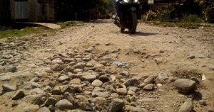 Jalan Rusak Parah di Hutabargot