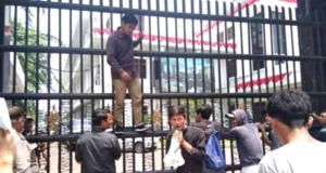 Lagi, Mahasiswa Kompak Demo di Kejatisu