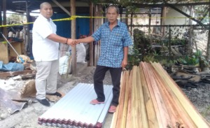 Sobir Lubis Bantu Korban Kebakaran Kotasiantar