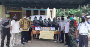 Fraksi Golkar Salurkan APD Kepada Petugas Medis Covid-19