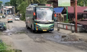 Jalinsum Titik Kotanopan Rusak, Warga dan Supir Minta Perbaikan