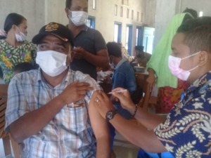 Warga Rantobaek Antusias Ikuti Vaksinasi