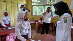 Atika: “ke sekolah tetap prokes ya”