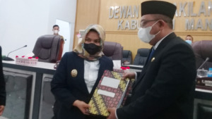 Atika Ajukan RPJMD Madina ke DPRD