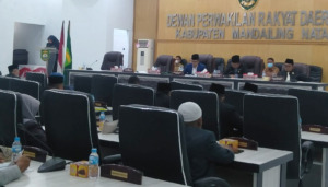 Rancangan APBD 2022 Diajukan 1,2 Triliun