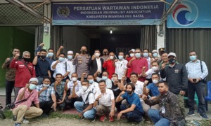 Daerah Tidak Bisa Lepas dari Pers