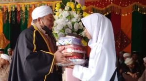 Pesantren Abinnur Al-Islami Wisuda Hafizul Qur’an