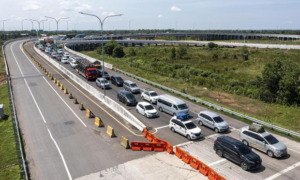 Tol Trans Sumatera Diserbu Pemudik, Kendaraan Melonjak 50%