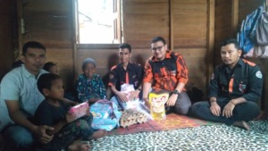 Sapma PP Madina Bantu Ringankan Beban Nenek Ana