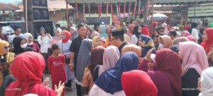 Ketua DPRD Manfaatkan Kemeriahan HUTRI Silaturahmi dengan Warga Banjar Sehat