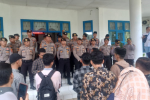 Aliansi Mahasiswa dan Pers Berdemo di DPRD Madina