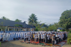 Ahiri Tahun 1444 Hijriah, Ribuan Jamaah Baitul Bukhori Longat Laksanakan Sholad Tasbih