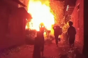 Dini Hari Tadi, Satu Unit Rumah di Hutabargot Ludes Terbakar
