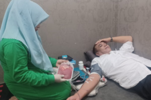 Hari Pahlawan, Bupati Madina dan Pejabat Antri Donor Darah