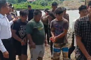 Tambang Emas Ilegal, 7 Orang Operator dan 1 Unit Alat Berat Diamankan Polisi