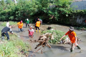 Gugah Kesadaran Warga, DLH Madina Akan Rutinkan Jum’at Bersih