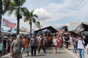Warga Sihepeng Blokade Jalinsum Protes Tangkap Lepas Narkoba. Polisi Temukam Belasan Bungkus Narkoba Jenis Sabu