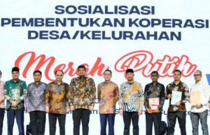Madina Terima Sertifikat Pendirian Koperasi Merah Putih