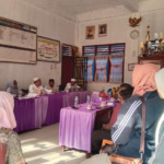 Kadis Pendidikan Madina Sambangi SDN 126 Gunung Baringin yang Viral. Kepsek Usahakan Pengadaan Buku Baru