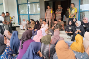 Dinalai Pemda Tidak Tegas, Pedagang Pasar Bioskop Datangi Kantor Bupati Madina