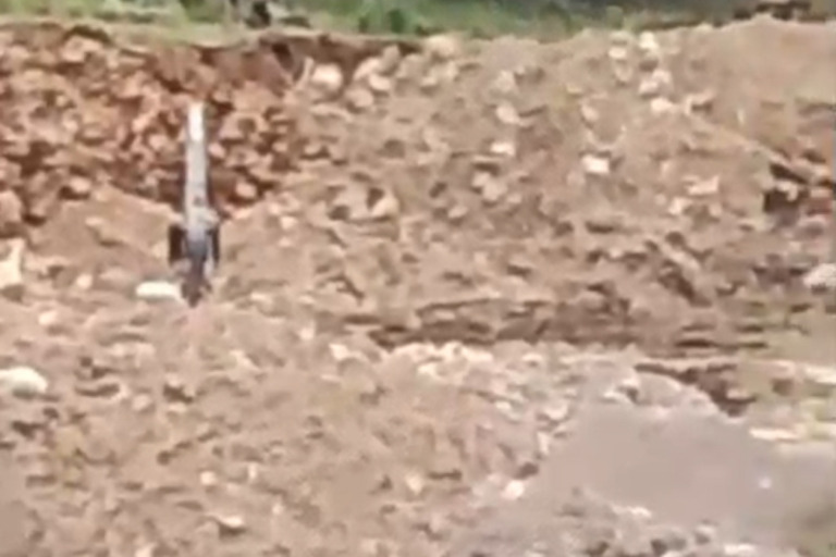 Operasi Tambang Oleh TNI Ditanggapi Santai.Pelaku Tambang Emas Ilegal terus Beroperasi