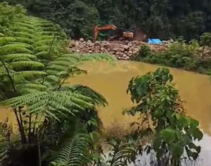 Sungai Parlampungan  dan Batang Natal Terus Digarap Pelaku Tambang Emas Ilegal