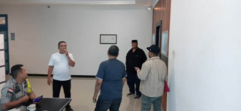 Ingin Nagih “Hutang Pilkada” TGSC Datangi Kantor Saipullah Nasution di Kantor Bupati Madina