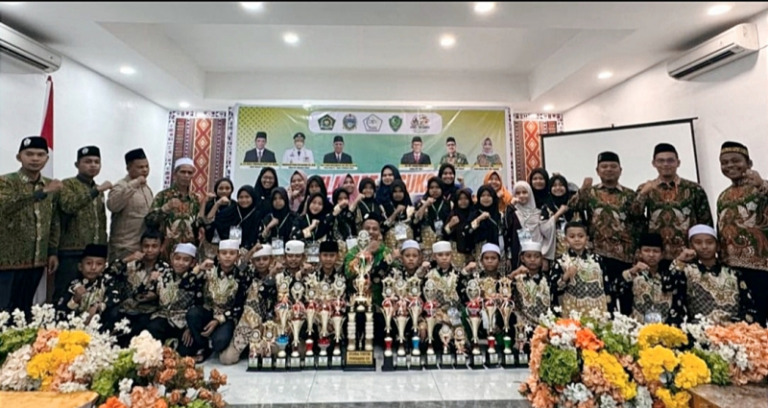 Tanpa Bantuan Pemkab Madina, Kontingen PORSADIN Madina Justru Rebut 17 Medali